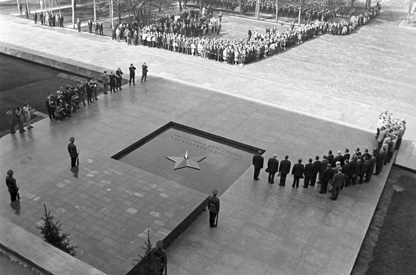 открытие памятника могила неизвестного солдата в 1967