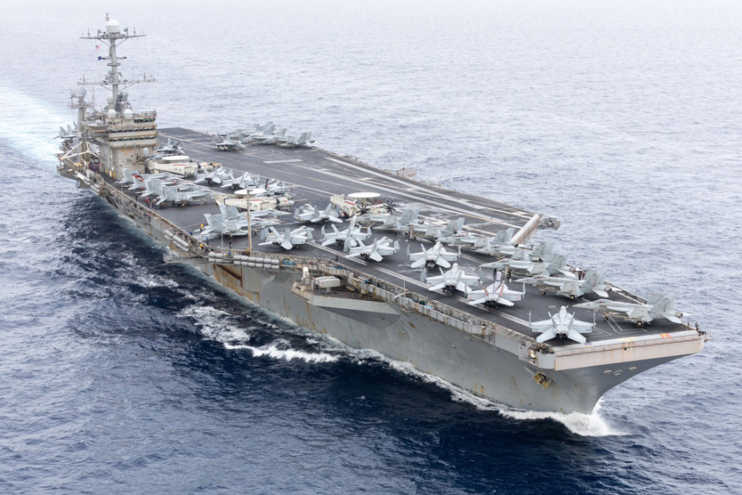 Американский авианосец USS Harry Truman
