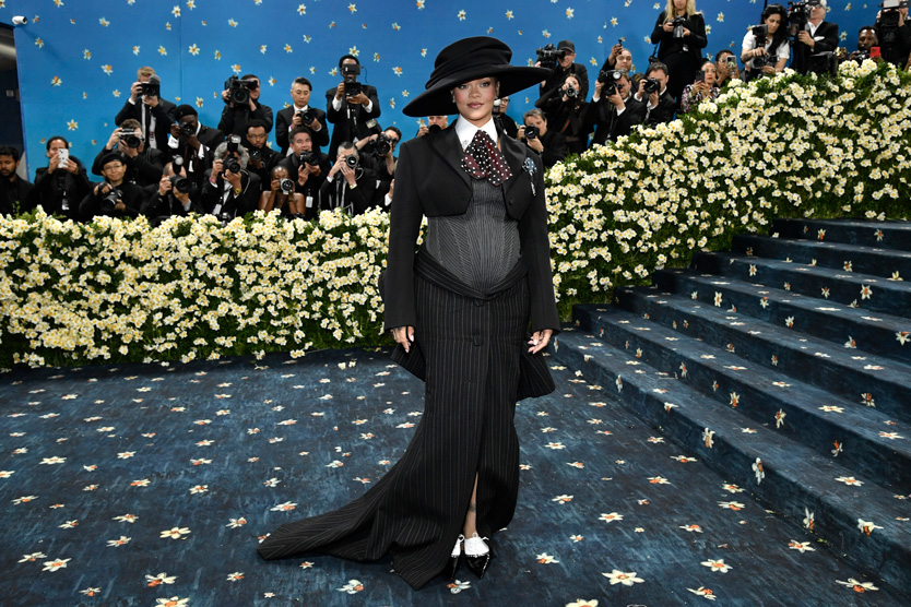 Беременная Рианна на Met Gala 2025