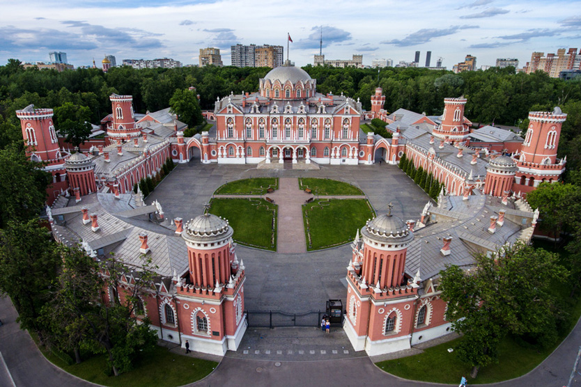 Петровский путевой дворец