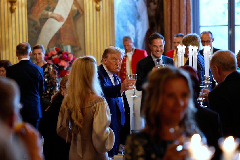 Президент Дональд Трамп на ужине глав государств и правительств стран НАТО во дворце Хейс-тен-Бос перед саммитом в Гааге