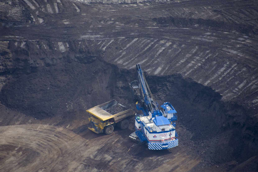 Добыча нефтеносных песков канадской компанией Suncor