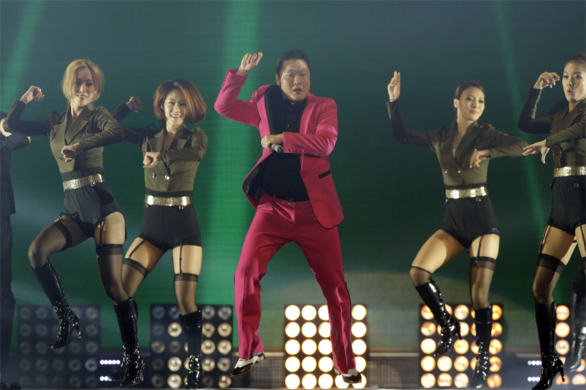 Певец PSY