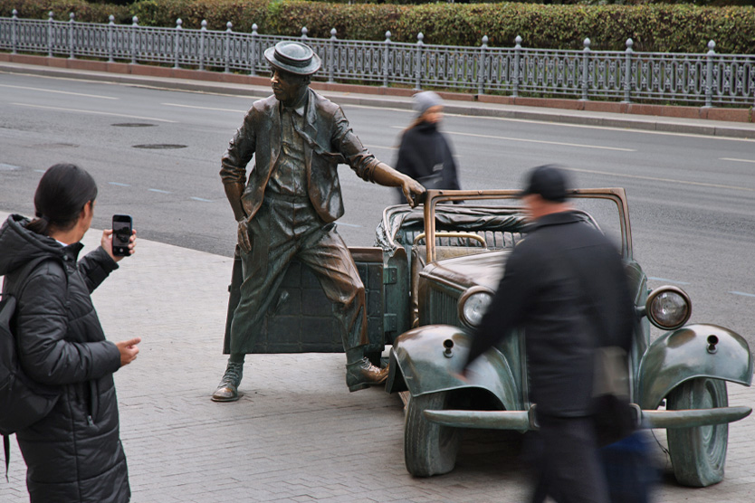 Памятник Никулину