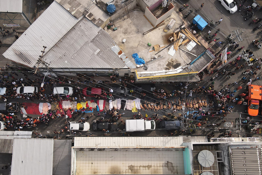 Тела погибших в результате рейда в Рио-де-Жанейро