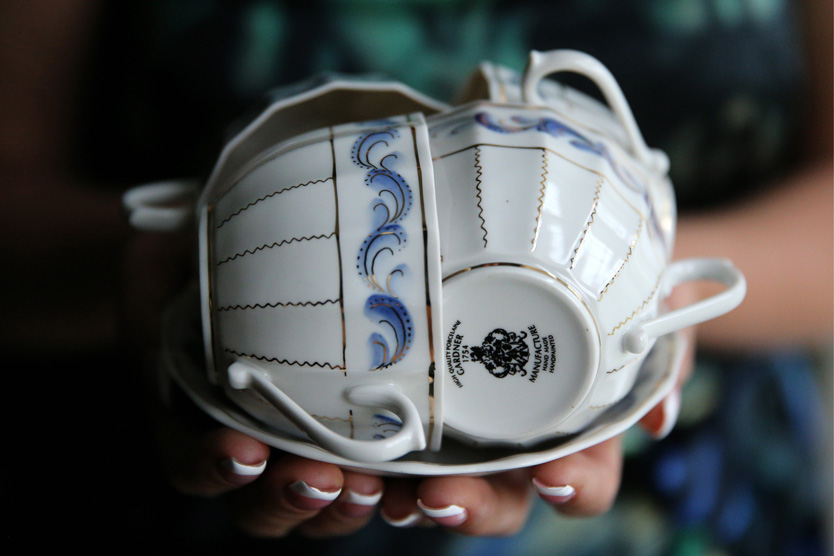 Фарфор часто можно найти в «выбросах» или «отдача»х