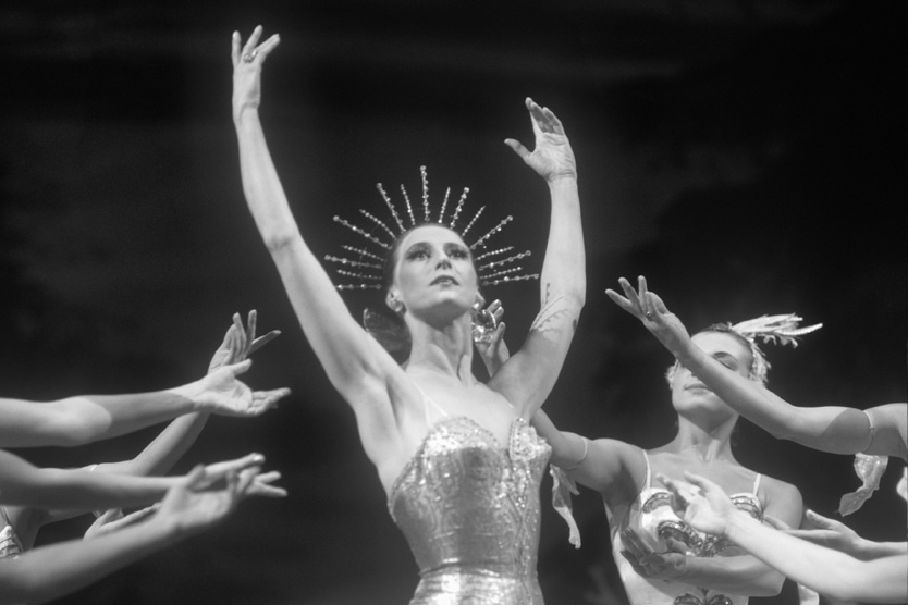 Майя Плисецкая на сцене Большого театра