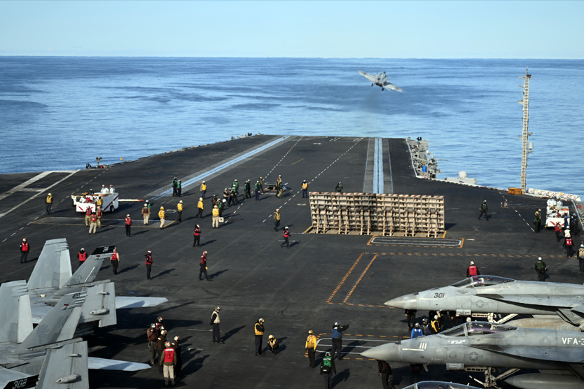 как США усиливают давление на Венесуэлу и перерастет ли оно в полномасштабную войну