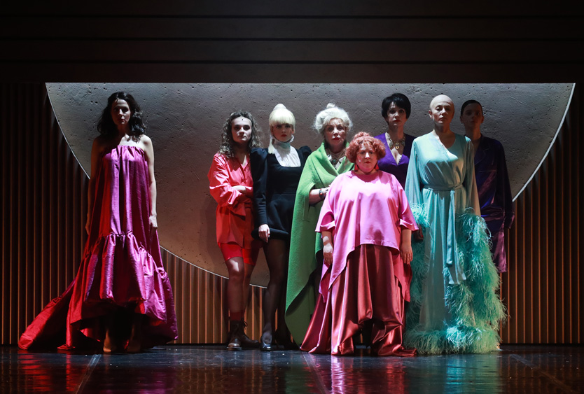 Спектакль «8 любящих женщин»