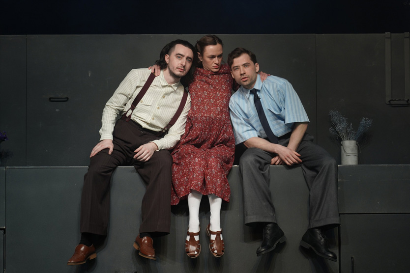 Спектакль «Близкие друзья» от «Сатирикона»