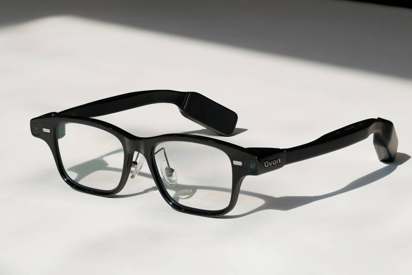 «Умные» очки Quark с ИИ Qwen