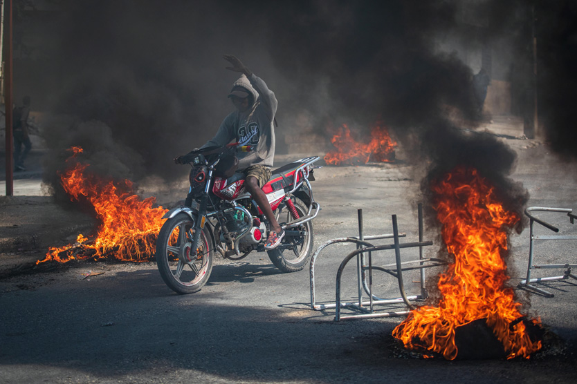 Беспорядки на Гаити