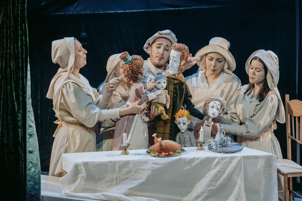 Киноверсия мюзикла в куклах «Рождественская история»