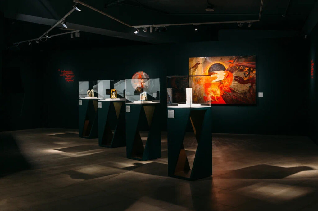 Выставка «Лаки. Большая история в миниатюре: Федоскино, Палех, Мстера, Холуй»