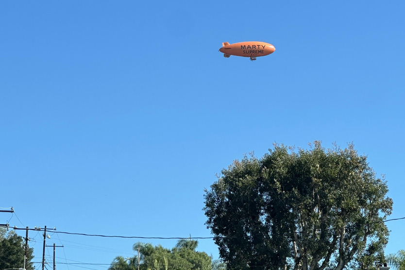 Оранжевый дирижабль Марти Великолепный