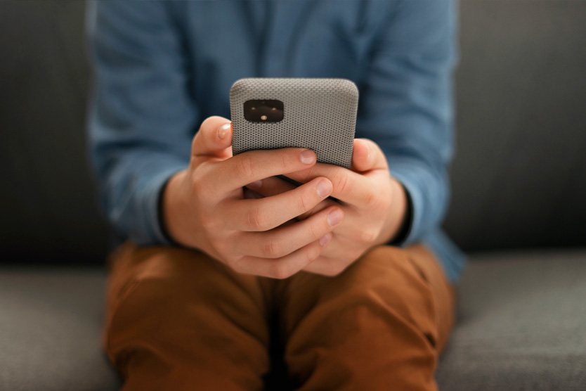 телефон в руках