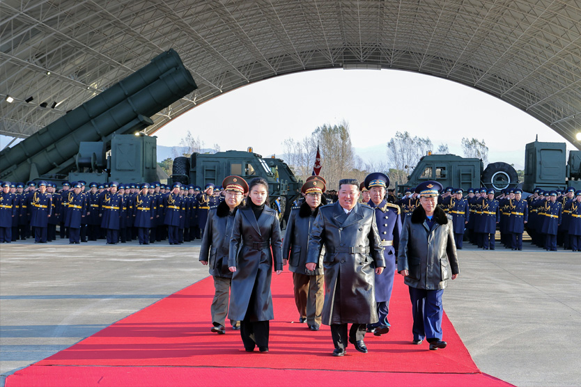 Ким Чен Ын и Ким Чжу Э