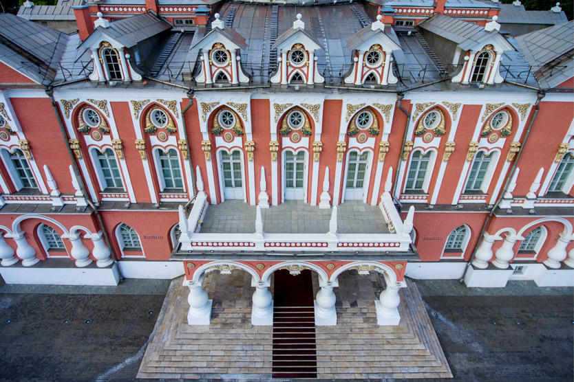 РУниверсум