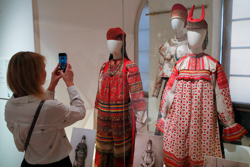 «Великолепие русского костюма»