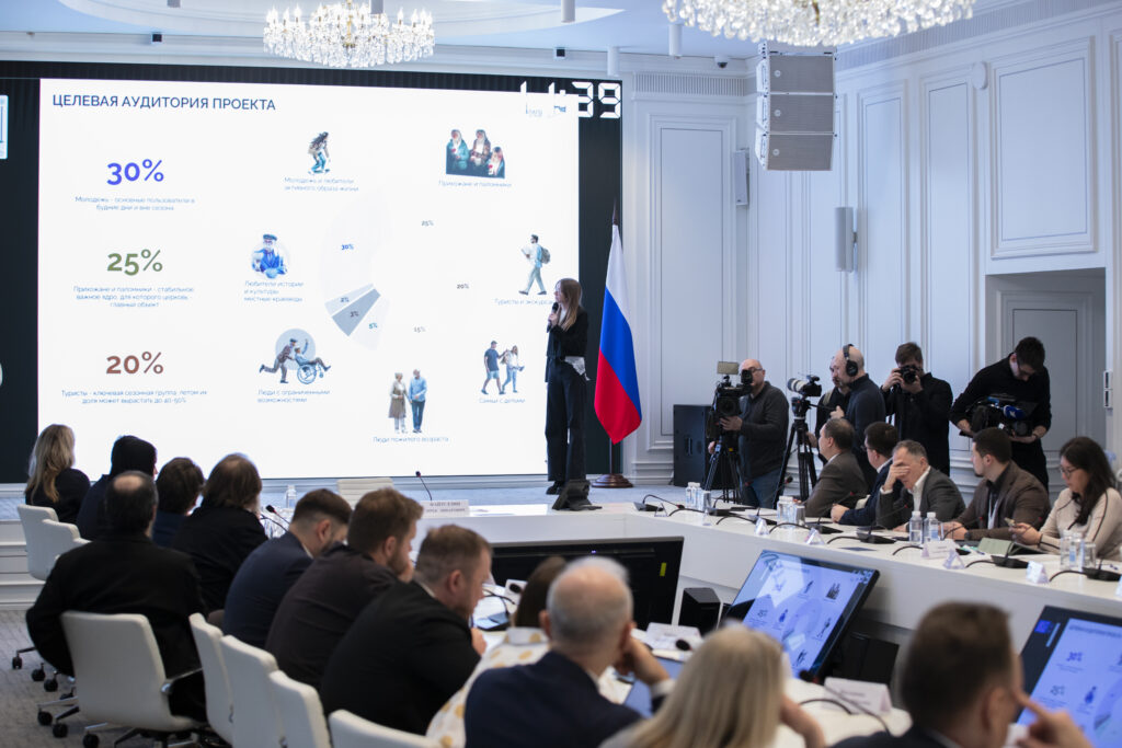 Гран-при конкурса в размере миллиона рублей присудили студентам Академии Архитектуры и Искусств Южного Федерального университета Брюшковой Анастасии, Ковалевой Анастасии, Марченко Арины, Матюха Анастасии и Сальной Анастасии из команды «Переплет» за концепцию развития парковой территории «Аллювий» в городе Феодосия Республики Крым.