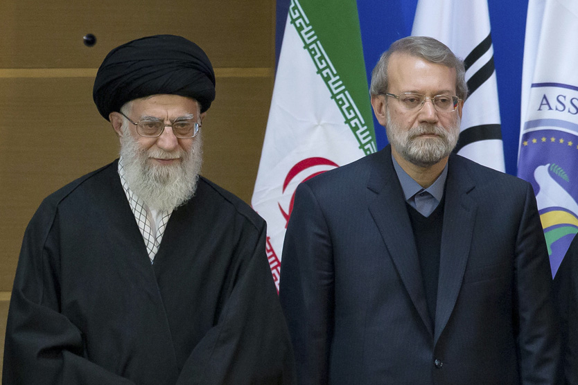 Али Хаменеи (слева) и Али Лариджани (справа)