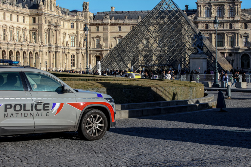 Грабеж Лувра