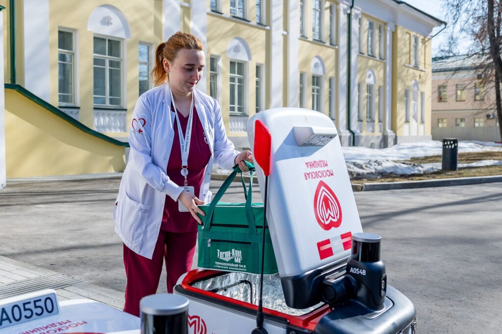 Роботы-доставщики на территории больниц