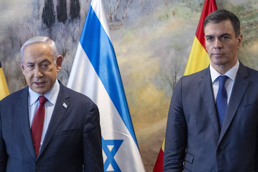 Премьер-министр Израиля Биньямин Нетаньяху и премьер-министр Испании Педро Санчес