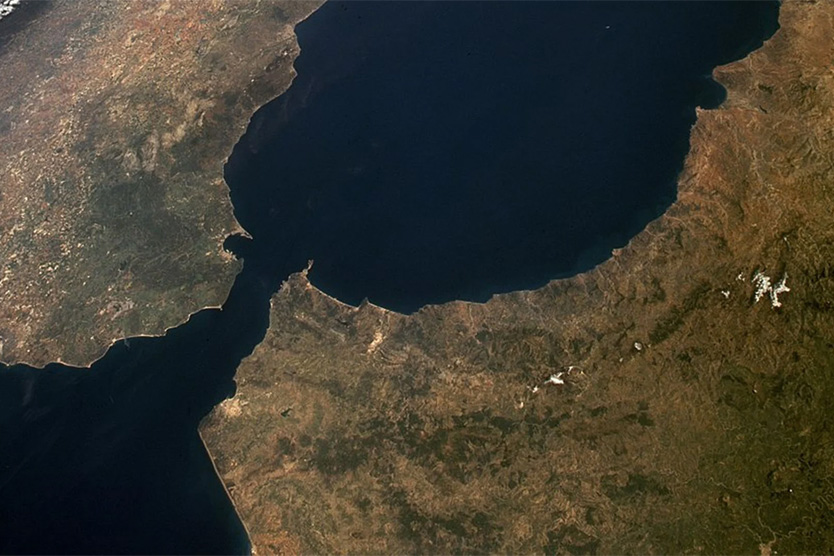 Гибралтарский пролив (спутниковое фото)