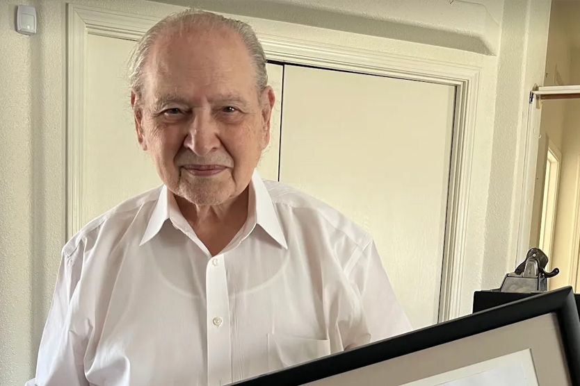 Рональд Уэйн