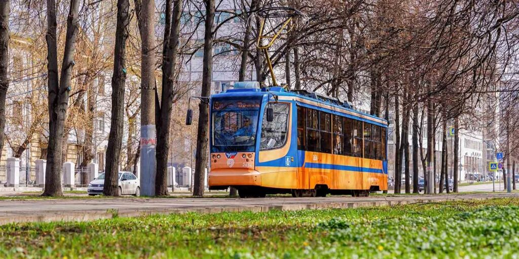 Трамвай 71-623