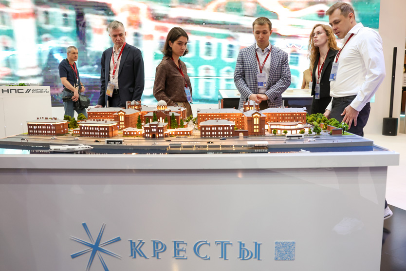 Макет реконструкции Крестов